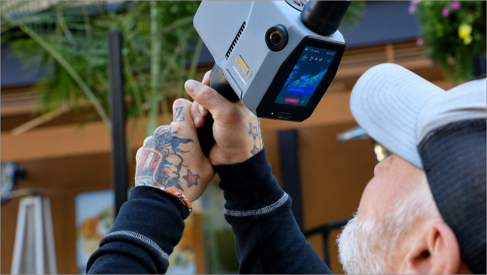 Handheld & pedestrian